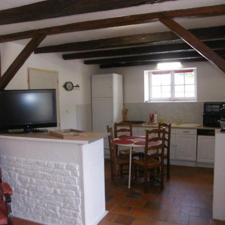 Le Petit Bretigny Guest House Beaumont  ภายนอก รูปภาพ