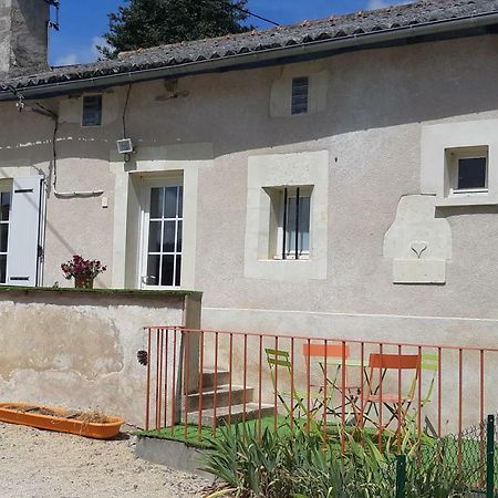 Le Petit Bretigny Guest House Beaumont  ภายนอก รูปภาพ