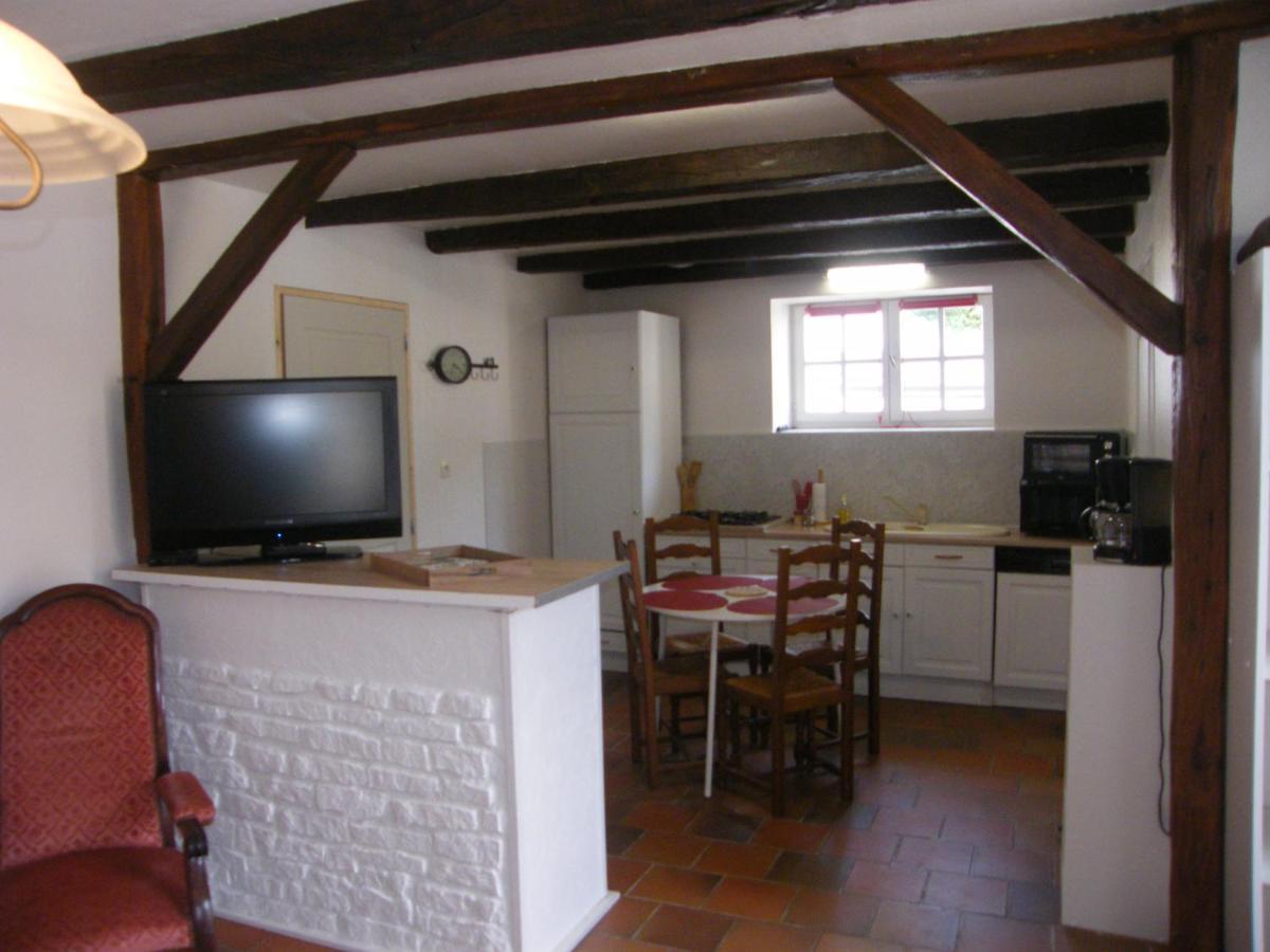 Le Petit Bretigny Guest House Beaumont  ภายนอก รูปภาพ